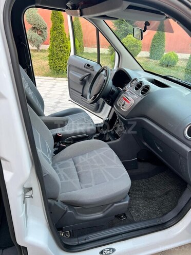 Ford Tourneo Connect 2010, 235,000 km - 1.8 l - Şəki