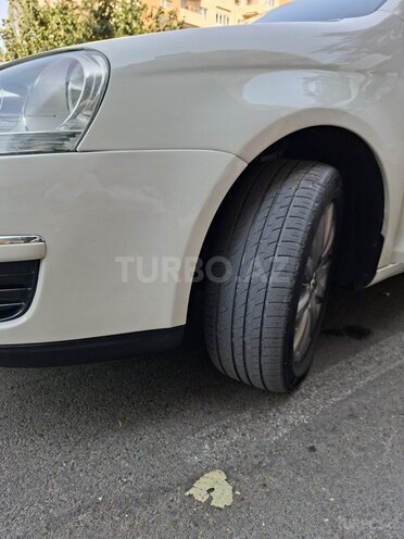 Volkswagen Jetta 2008, 215,519 km - 1.6 л - Bakı
