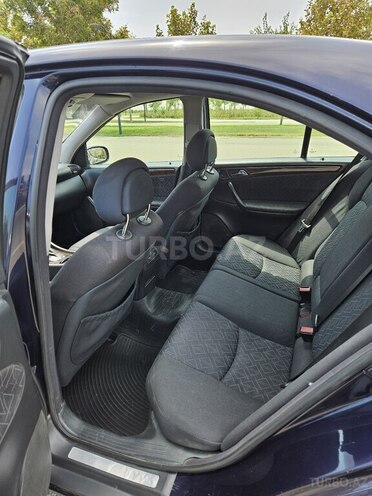 Mercedes C 240 2001, 405,000 km - 2.6 л - Bakı