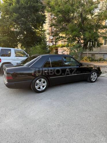 Mercedes E 200 1993, 437,854 km - 2.0 l - Sumqayıt