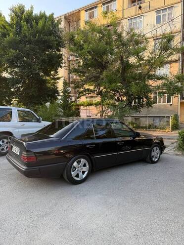Mercedes E 200 1993, 437,854 km - 2.0 l - Sumqayıt