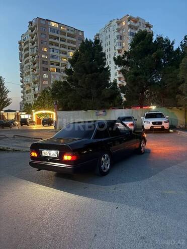 Mercedes E 200 1993, 437,854 km - 2.0 l - Sumqayıt