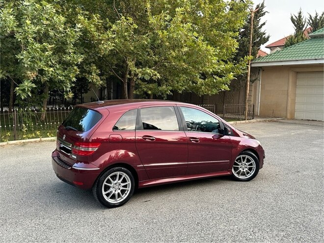 Mercedes B 170 2011, 112,000 km - 1.7 л - Sumqayıt
