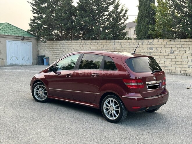 Mercedes B 170 2011, 112,000 km - 1.7 л - Sumqayıt