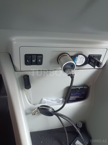 Toyota Prius V 2012, 198,600 km - 1.8 l - Bakı