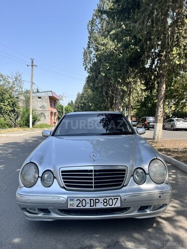 Mercedes E 270 2000, 407,236 km - 2.7 l - Qazax