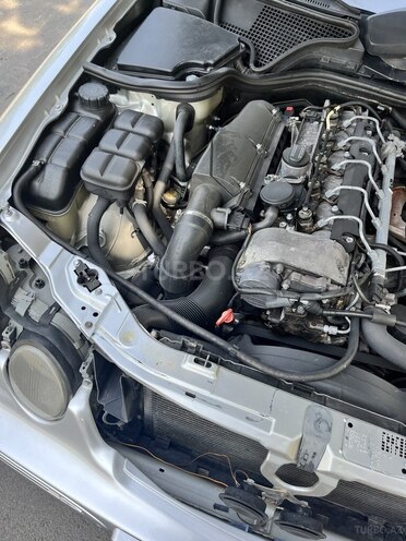 Mercedes E 270 2000, 407,236 km - 2.7 l - Qazax