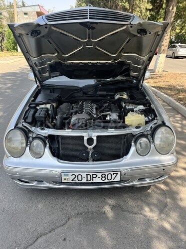 Mercedes E 270 2000, 407,236 km - 2.7 l - Qazax