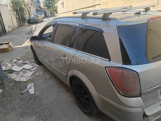 Opel Astra 2005, 385,000 km - 1.6 l - Astara