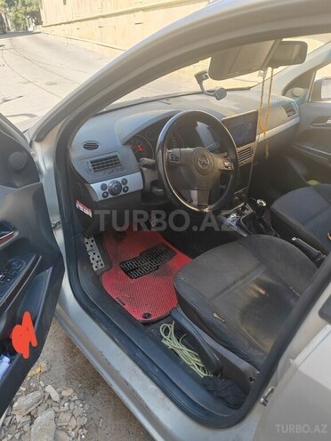 Opel Astra 2005, 385,000 km - 1.6 l - Astara
