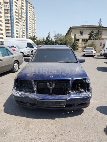 Mercedes C 220 d 1999, 321,147 km - 2.2 l - Bakı