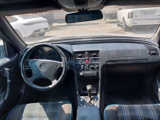 Mercedes C 220 d 1999, 321,147 km - 2.2 l - Bakı