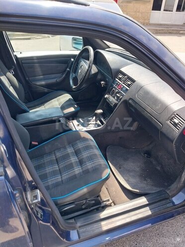 Mercedes C 220 d 1999, 321,147 km - 2.2 l - Bakı