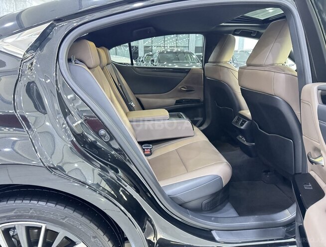 Lexus ES 300h 2023, 53,700 km - 2.5 l - Bakı