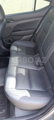 Hyundai Elantra 2016, 165,762 km - 1.6 l - Bakı