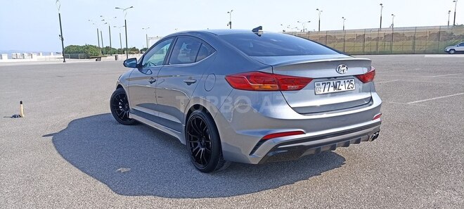 Hyundai Elantra 2016, 165,762 km - 1.6 l - Bakı