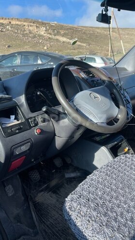 Mercedes Vito 112 2000, 600,000 km - 2.2 л - Qazax