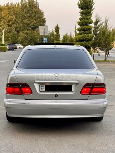 Mercedes E 240 2000, 393,000 km - 2.4 l - İmişli