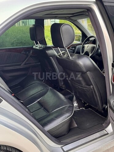 Mercedes E 240 2000, 393,000 km - 2.4 l - İmişli
