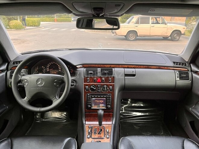 Mercedes E 240 2000, 393,000 km - 2.4 l - İmişli