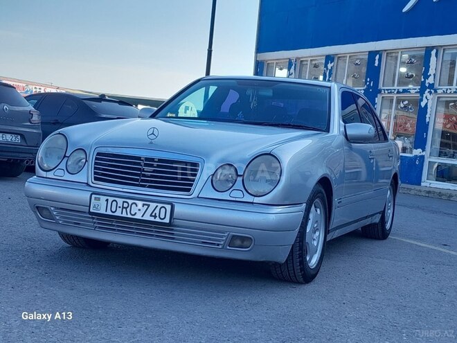 Mercedes E 240 1999, 357,600 km - 2.4 l - Bakı