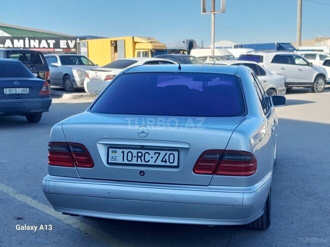 Mercedes E 240 1999, 357,600 km - 2.4 l - Bakı