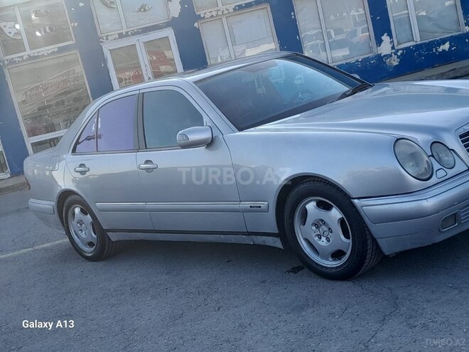 Mercedes E 240 1999, 357,600 km - 2.4 l - Bakı