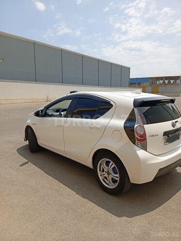 Toyota Aqua 2015, 112,000 km - 1.5 l - Bakı