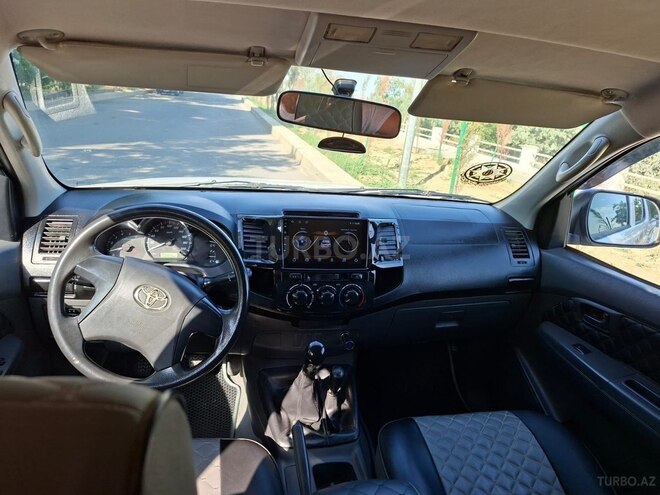 Toyota Hilux 2012, 230,000 km - 2.5 l - Bakı