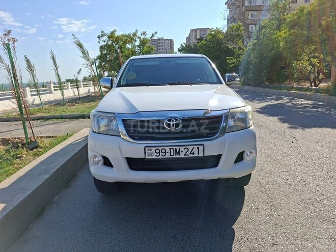 Toyota Hilux 2012, 230,000 km - 2.5 l - Bakı