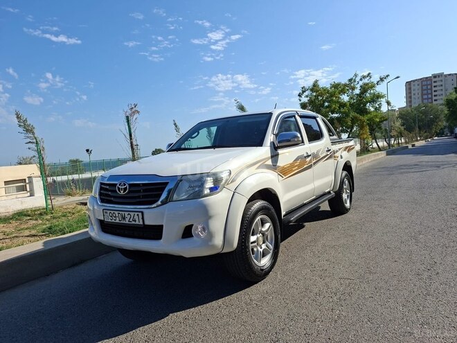 Toyota Hilux 2012, 230,000 km - 2.5 l - Bakı