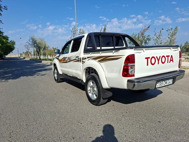Toyota Hilux 2012, 230,000 km - 2.5 l - Bakı