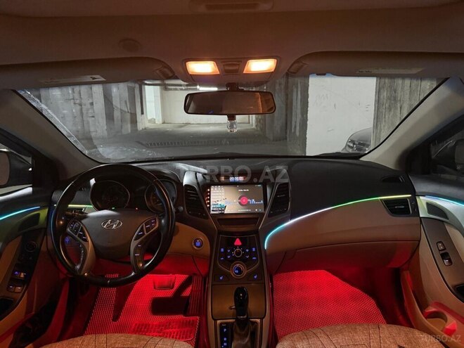 Hyundai Elantra 2015, 91,000 km - 1.8 л - Bakı