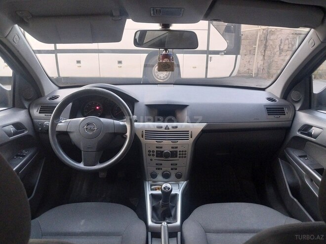 Opel Astra 2009, 156,000 km - 1.4 l - Bakı