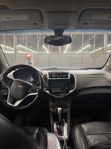 Chevrolet Sonic 2016, 185,000 km - 1.4 л - Bakı