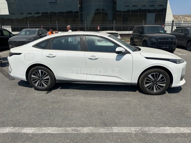 Changan Qiyuan A05 2025, 0 km - 1.5 l - Bakı