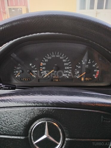 Mercedes C 240 2000, 379,814 km - 2.4 л - Salyan