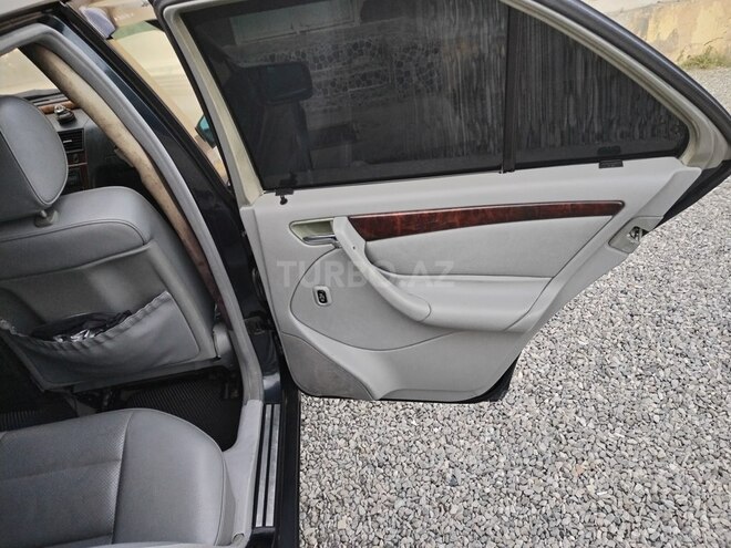 Mercedes C 240 2000, 379,814 km - 2.4 л - Salyan