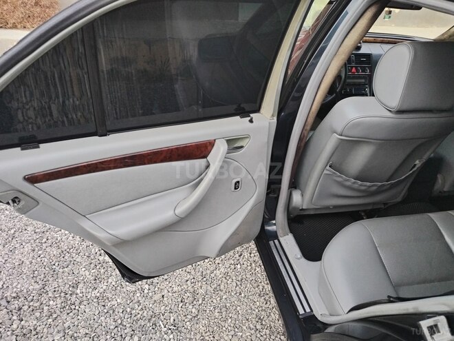 Mercedes C 240 2000, 379,814 km - 2.4 л - Salyan