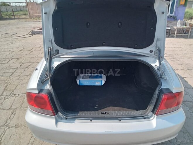 Hyundai Sonata 2004, 395,000 km - 2.0 l - Şirvan