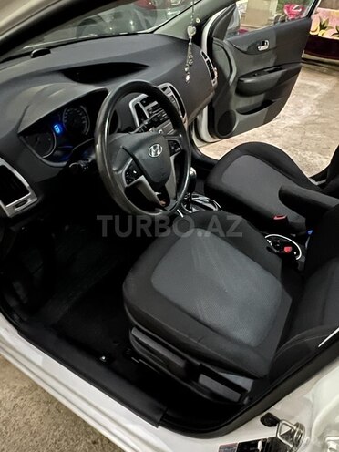Hyundai i20 2012, 185,000 km - 1.4 l - Bakı