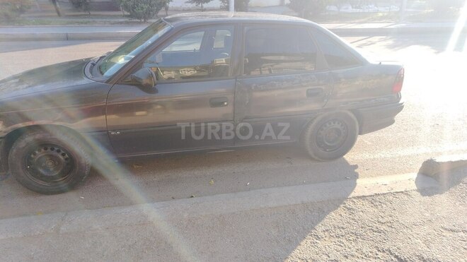 Opel Astra 1996, 280,000 km - 1.6 l - Bakı