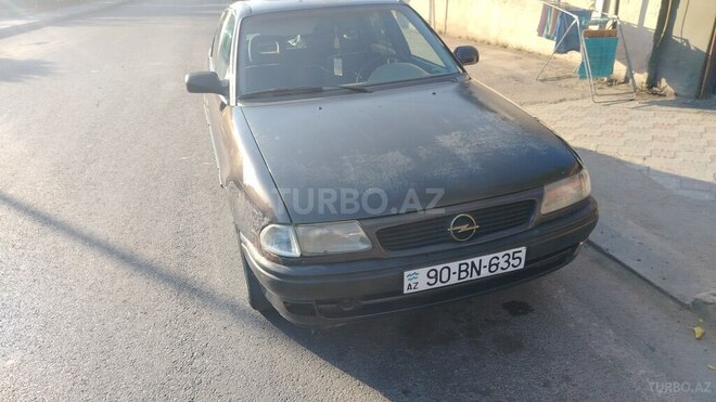 Opel Astra 1996, 280,000 km - 1.6 l - Bakı