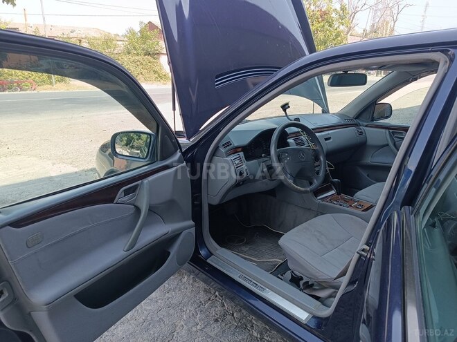 Mercedes E 240 1999, 241,682 km - 2.4 l - Oğuz
