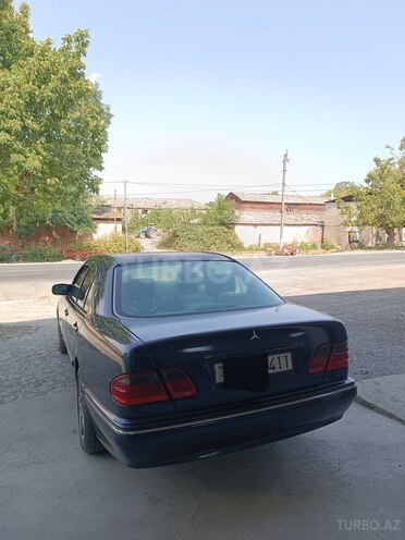 Mercedes E 240 1999, 241,682 km - 2.4 l - Oğuz