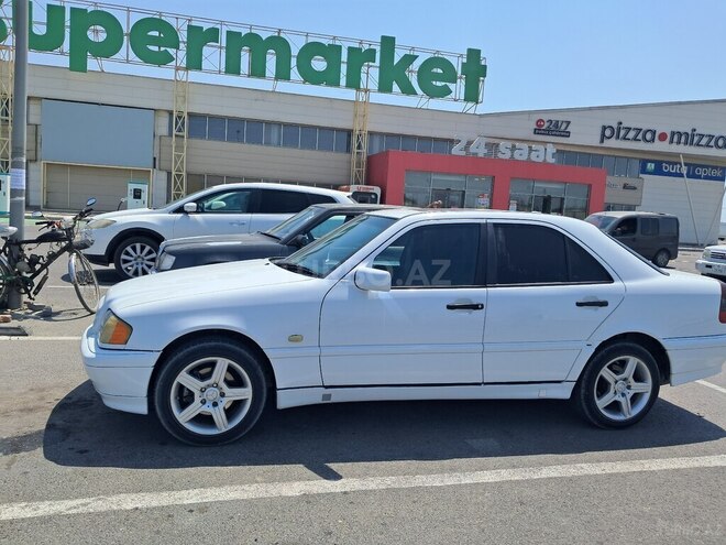 Mercedes C 200 1998, 280,000 km - 2.0 л - Bakı