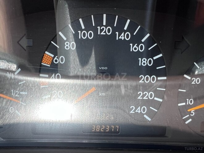 Mercedes E 200 1999, 382,000 km - 2.0 л - Gəncə