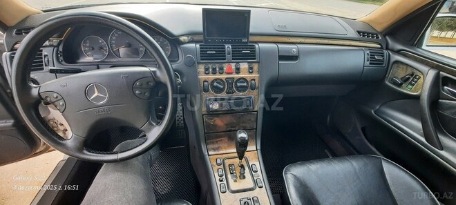 Mercedes E 240 2001, 480,000 km - 2.6 l - Bakı