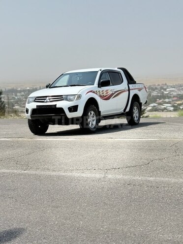 Mitsubishi L200 2010, 334,865 km - 2.5 l - Ağsu
