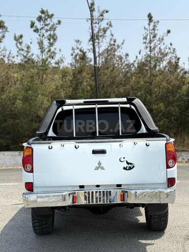 Mitsubishi L200 2010, 334,865 km - 2.5 l - Ağsu